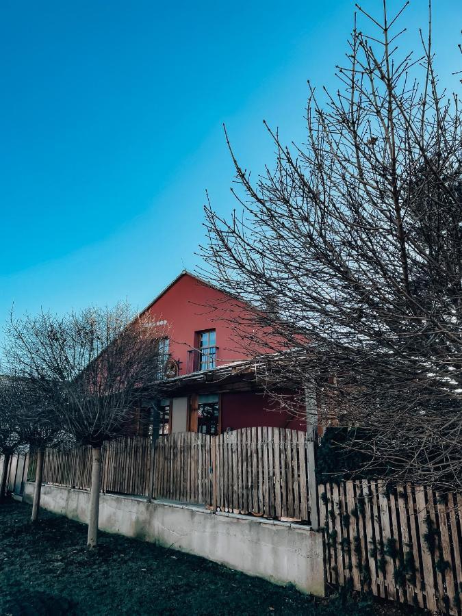 Penzion Na Vosverku Celakovice Exterior photo